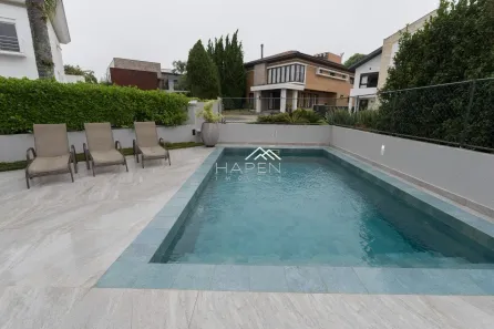 Casa de Condomínio com 5 Quartos à venda, 496m² no Novo Mundo, Curitiba