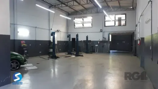 Galpão/Depósito/Armazém à venda, 300m² no Sarandi, Porto Alegre