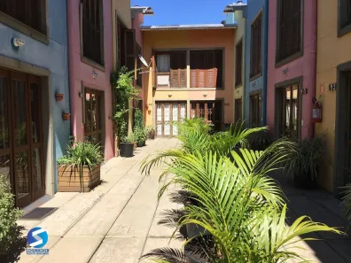 Casa de Condomínio com 2 Quartos à venda, 132m² no Jardim do Salso, Porto Alegre