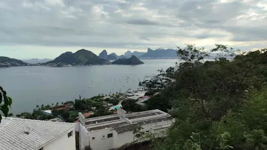 Casa de Condomínio com 5 Quartos à venda, 405m² no São Francisco, Niterói