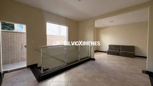Casa com 5 Quartos para alugar, 120m² no Santa Efigênia, Belo Horizonte