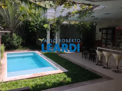 Casa de Condomínio com 4 Quartos para alugar, 274m² no Jardim Panorama, São Paulo