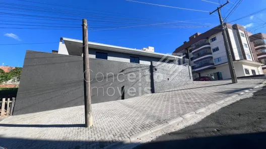 Casa com 3 Quartos para alugar, 206m² no Centro, Ponta Grossa