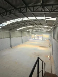 Galpão/Depósito/Armazém com 1 Quarto para alugar, 350m² no Ipiranga, Belo Horizonte