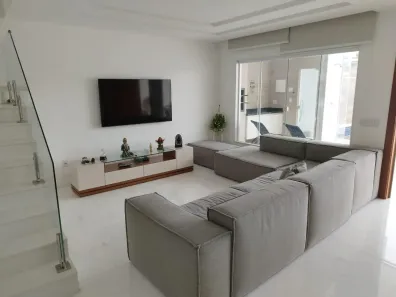 Casa de Condomínio com 5 Quartos para alugar, 304m² no Vargem Grande, Rio de Janeiro