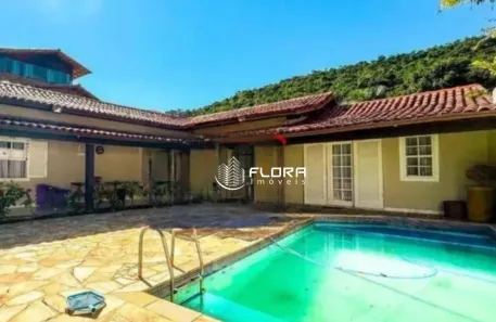 Casa com 4 Quartos à venda, 261m² no Itaipu, Niterói