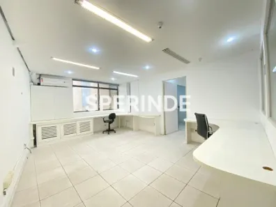 Sala Comercial para alugar, 97m² no Três Figueiras, Porto Alegre