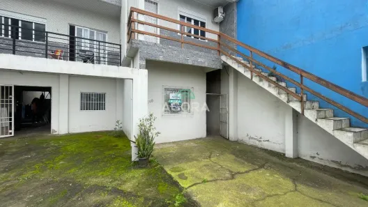 Casa com 2 Quartos para alugar, 52m² no Guajuviras, Canoas