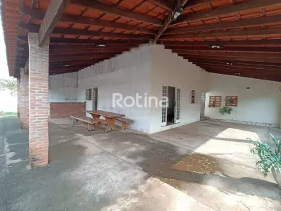 Casa com 2 Quartos à venda, 153m² no Presidente Roosevelt, Uberlândia