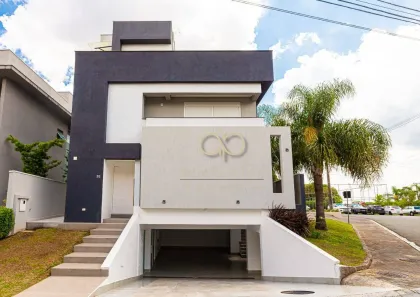 Casa de Condomínio com 3 Quartos à venda, 330m² no Santa Felicidade, Curitiba