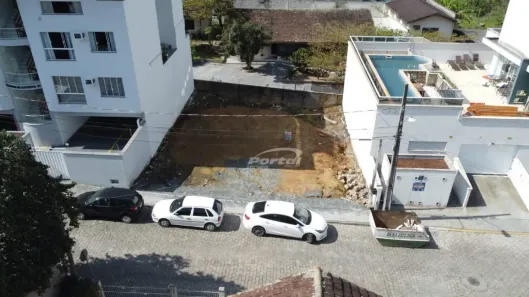 Lote/Terreno à venda, 300m² no Vila Nova, Blumenau