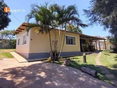 Fazenda/Sítio com 4 Quartos à venda, 150m² no Vila Santa Helena, Atibaia
