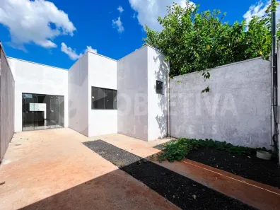 Casa com 3 Quartos à venda, 75m² no Laranjeiras, Uberlândia