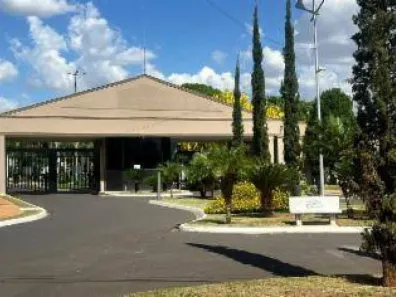 Casa com 4 Quartos à venda, 263m² no Aeroporto, Araçatuba