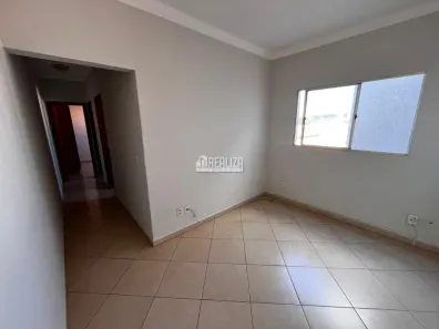 Apartamento com 2 Quartos para alugar, 50m² no Universitário, Uberaba