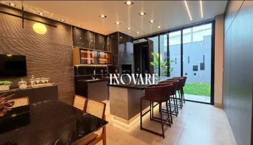 Casa com 3 Quartos à venda, 220m² no Jardim Patrícia, Uberlândia