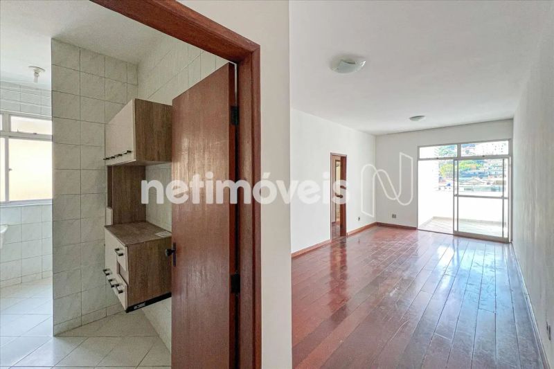 Apartamento com 3 quartos — Estoril, Belo Horizonte