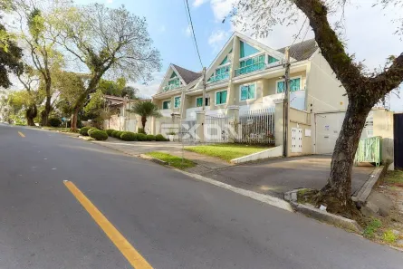 Casa de Condomínio com 4 Quartos à venda, 175m² no Jardim Social, Curitiba