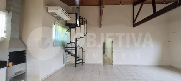 Casa com 7 Quartos à venda, 300m² no Santa Mônica, Uberlândia