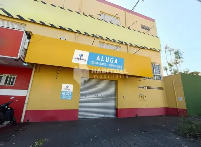 Prédio Comercial para alugar, 800m² no Presidente Roosevelt, Uberlândia