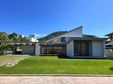 Casa de Condomínio com 3 Quartos à venda, 280m² no Rio Tavares, Florianópolis