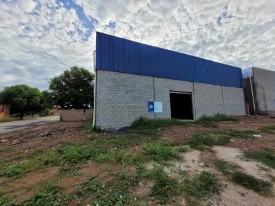 Galpão/Depósito/Armazém para venda ou aluguel, 240m² no Doutor Fábio Leite, Cuiabá