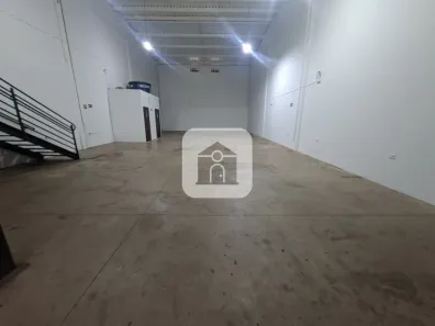 Galpão/Depósito/Armazém para alugar, 250m² no Aclimação, Uberlândia