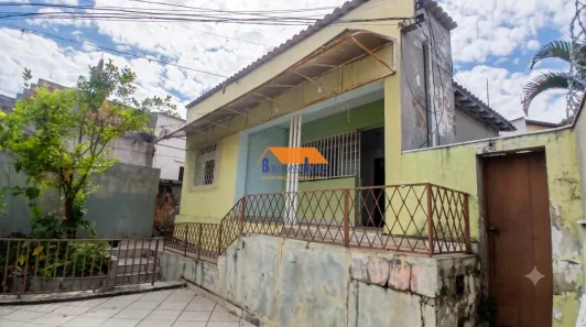 Casa com 3 Quartos para alugar, 100m² no Cachoeirinha, Belo Horizonte