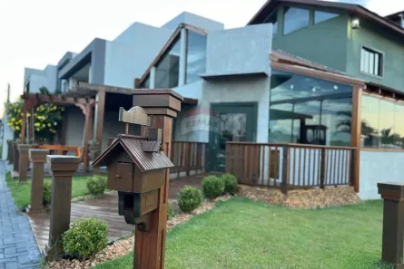 Sobrado com 3 Quartos à venda, 320m² no Recanto Tropical, Cascavel