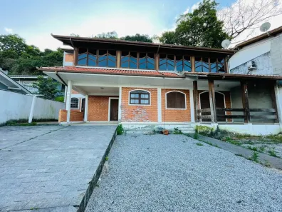 Casa com 3 Quartos para alugar, 200m² no Passa Vinte, Palhoça