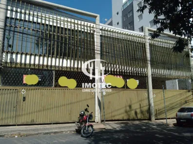 Prédio Comercial para alugar, 821m² no Santa Efigênia, Belo Horizonte