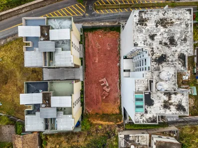 Lote/Terreno à venda, 644m² no Estrela Sul, Juiz de Fora