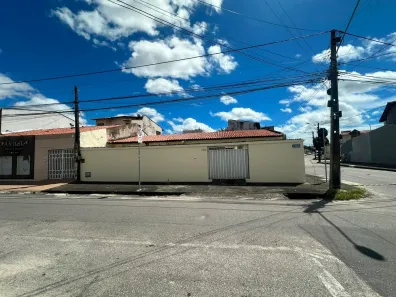 Casa com 3 Quartos para alugar, 98m² no Cidade dos Funcionários, Fortaleza