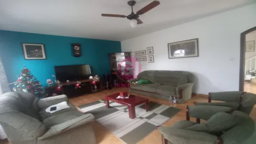 Sobrado com 4 Quartos à venda, 220m² no Santa Cruz dos Lázaros, Jacareí