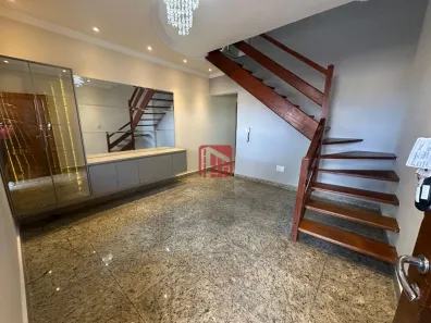 Casa com 3 Quartos para alugar, 149m² no Cabral, Contagem