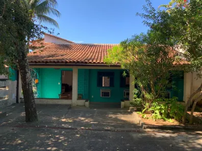 Casa com 3 Quartos para alugar, 152m² no Centro, Guarapari