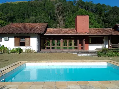 Casa com 4 Quartos à venda, 400m² no Corrêas, Petrópolis