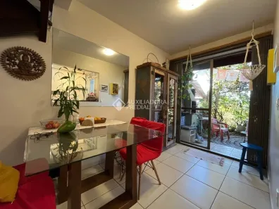 Casa de Condomínio com 3 Quartos à venda, 88m² no Jardim Sabará, Porto Alegre