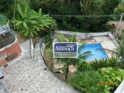 Casa com 10 Quartos à venda, 500m² no Muriqui, Niterói