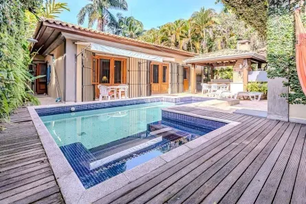 Casa com 4 Quartos para alugar, 300m² no Alto de Pinheiros, São Paulo