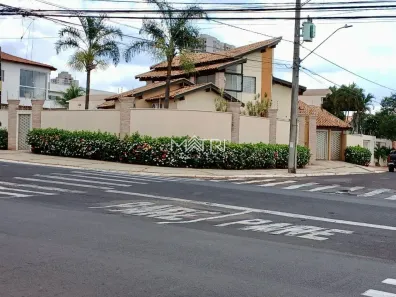 Casa com 4 Quartos para alugar, 282m² no Vila Harmonia, Araraquara