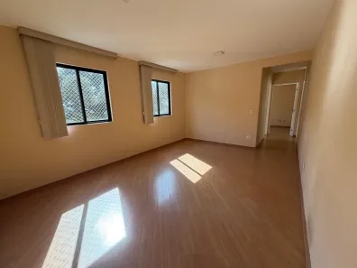 Apartamento com 3 Quartos para alugar, 71m² no Novo Mundo, Curitiba