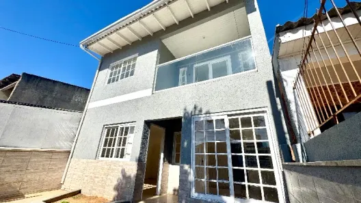 Casa com 3 Quartos para alugar, 200m² no Hípica, Porto Alegre