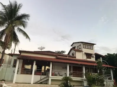 Casa com 5 Quartos à venda, 340m² no Centro, Resende