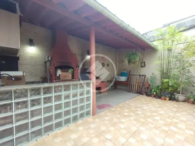 Casa com 2 Quartos à venda, 246m² no Vila São Jorge, São Vicente
