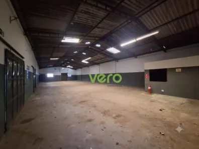 Galpão/Depósito/Armazém para alugar, 700m² no Vila Belvedere, Americana