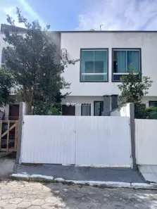 Sobrado com 2 Quartos para alugar, 57m² no São João do Rio Vermelho, Florianópolis
