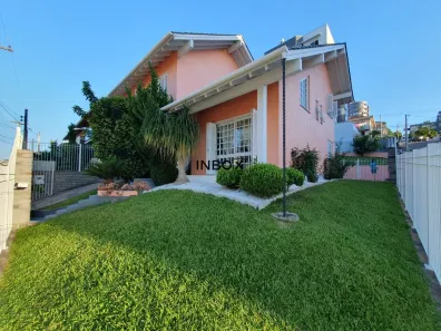 Casa com 4 Quartos à venda, 220m² no Progresso, Bento Gonçalves