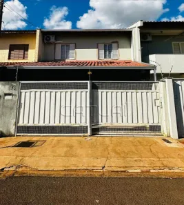 Casa com 3 Quartos à venda, 150m² no Jardim Albatroz, Londrina