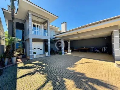 Casa com 3 Quartos à venda, 252m² no Petrópolis, Novo Hamburgo